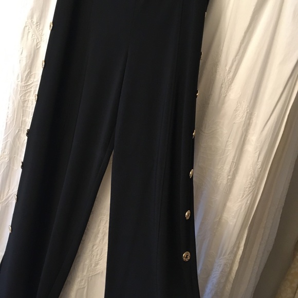 Brand new loose fit flare pant - Picture 1 of 7